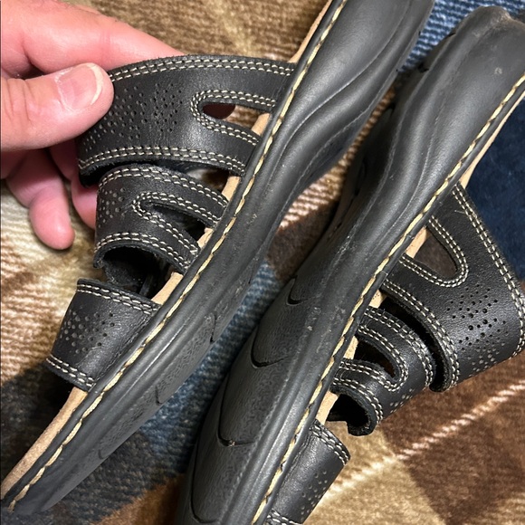 Clarks Black and Brown Strappy Sandals - Picture 3 of 8